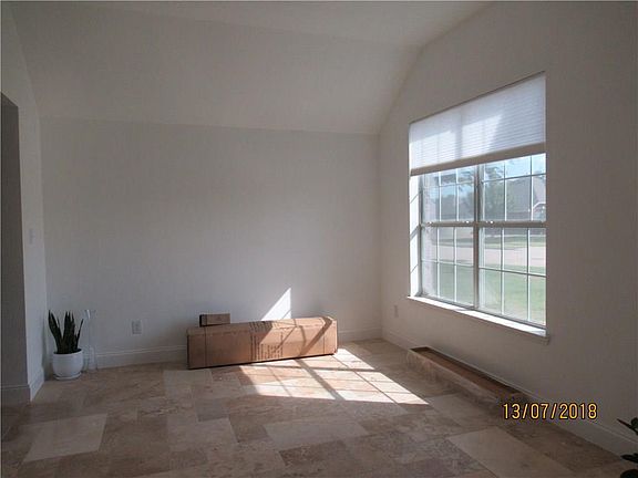 5th image of 5844 Somerton Dr