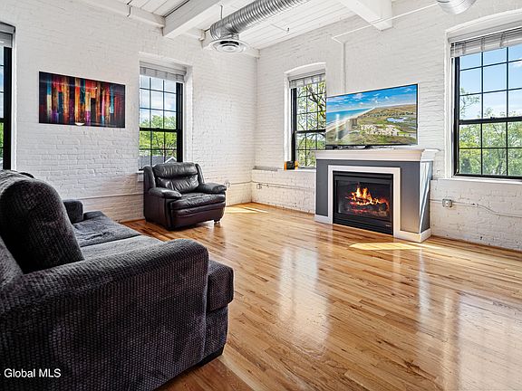 5th image of 387 3rd Avenue #304