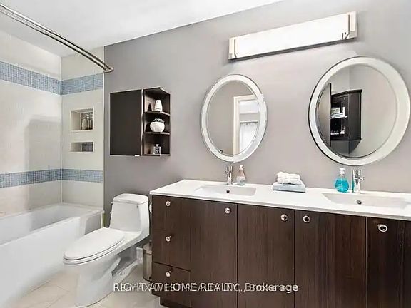 5th image of 1463 Queen St E #1A
