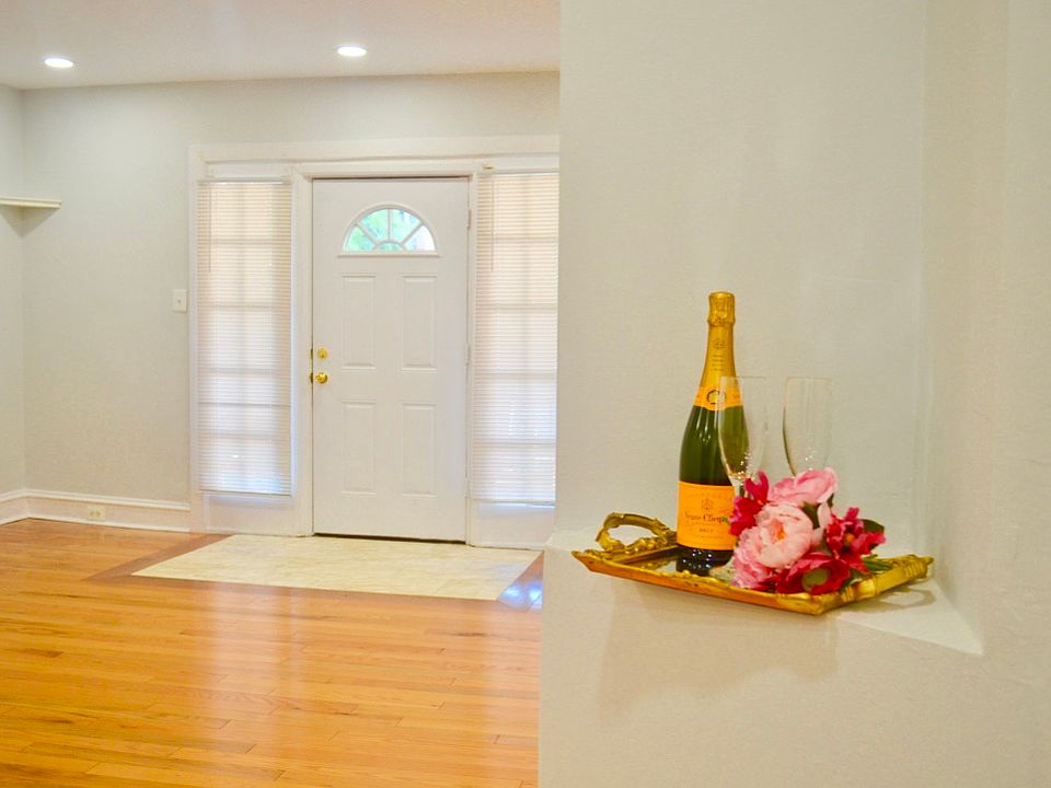 2nd image of 2634 S Berbro St
