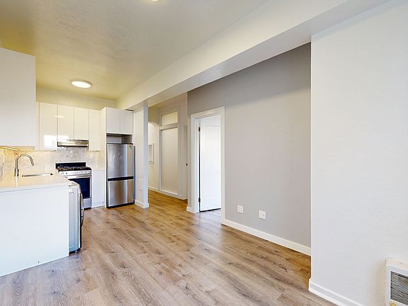 2nd image of 727 Ellis St #205