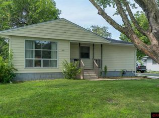 328 N Belmont Dr, Mankato, MN 56001