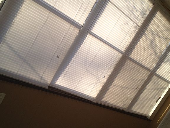 4th image of 4023 California Ave