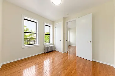 300 12th Street, #17