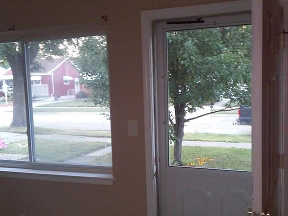2nd image of 1565 Gregory Ave