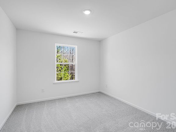 5th image of 631 Sparano Loop