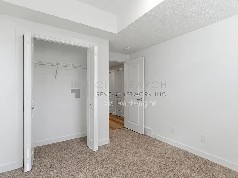 181 Setonstone Grn SE #B — Photo 18