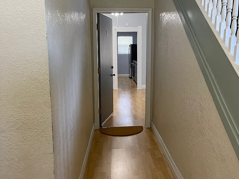 1705 Linden St #2 — Photo 5
