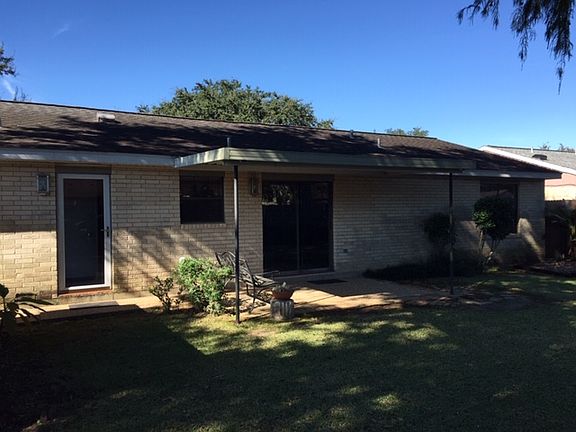 4th image of 404 Thompson Dr