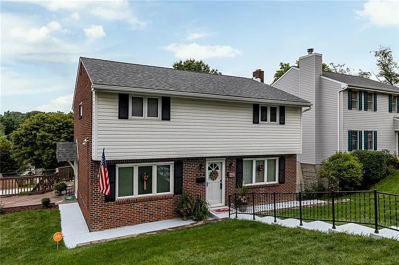 338 Algoma Dr photo 1