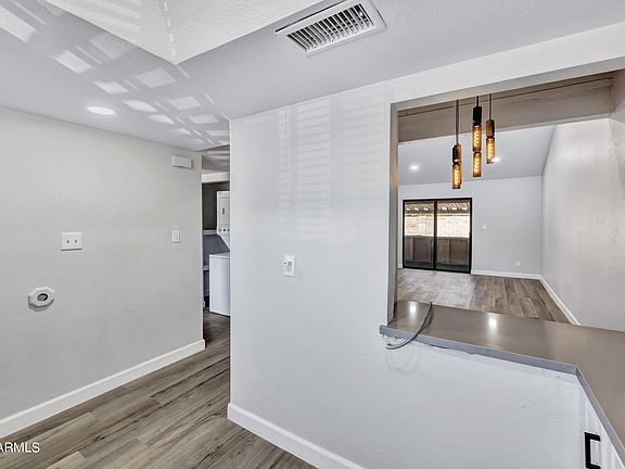 4th image of 425 E CULLUMBER Avenue #C