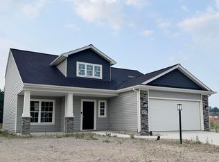 4073 Shadowood Lakes Trl, Fort Wayne, IN 46818