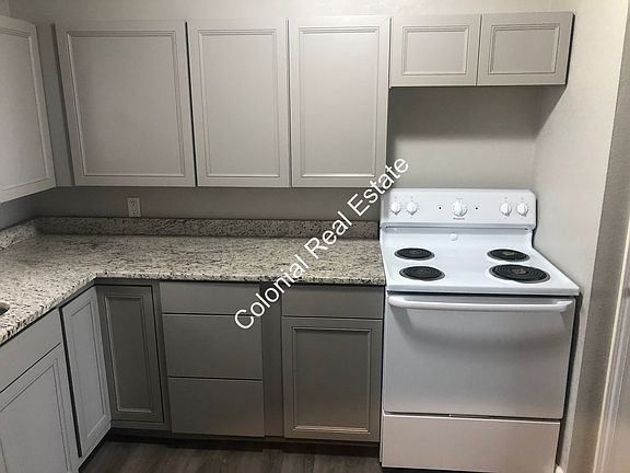 3rd image of 1525 N Reid St #2