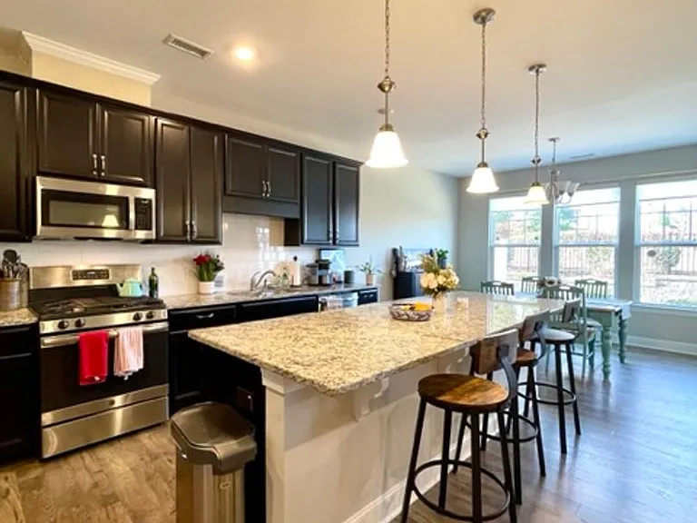 339 Acorn Hollow Pl — Photo 6