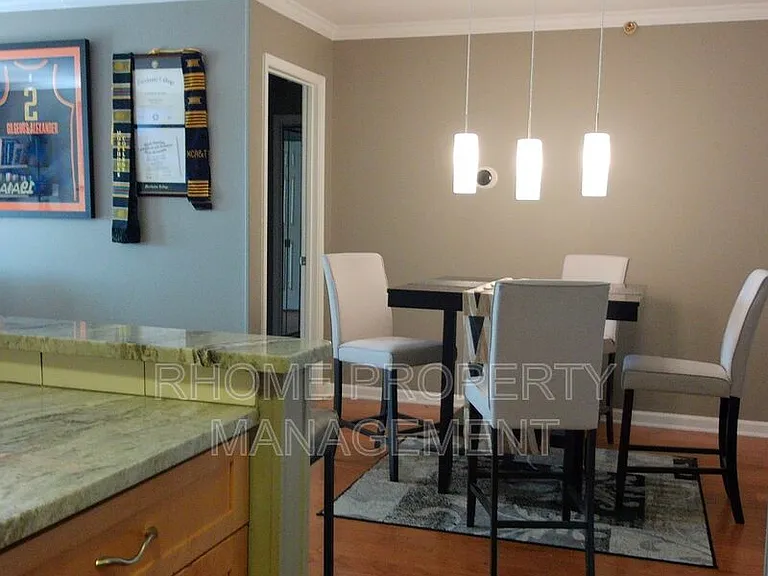 1418 Highland Bluff Dr SE — Photo 8