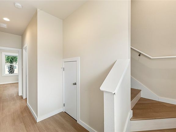 4th image of 434 Oleander St #2