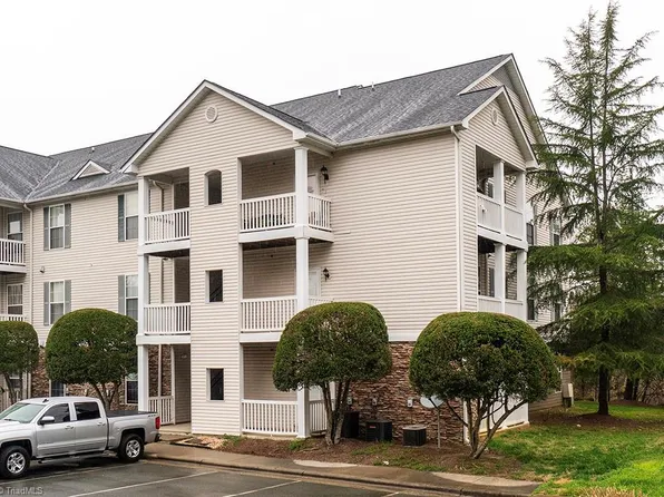 3010 Winston Dr, Burlington, NC 27215