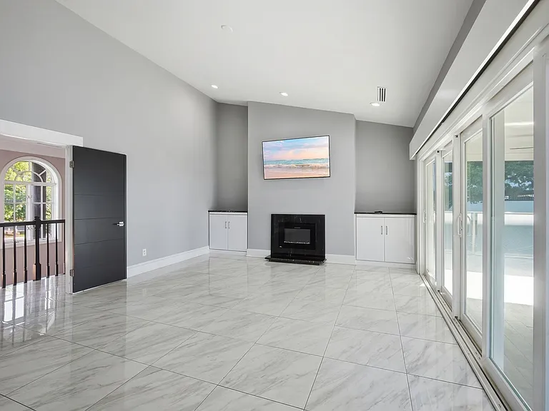 2418 W Palm Dr — Photo 26