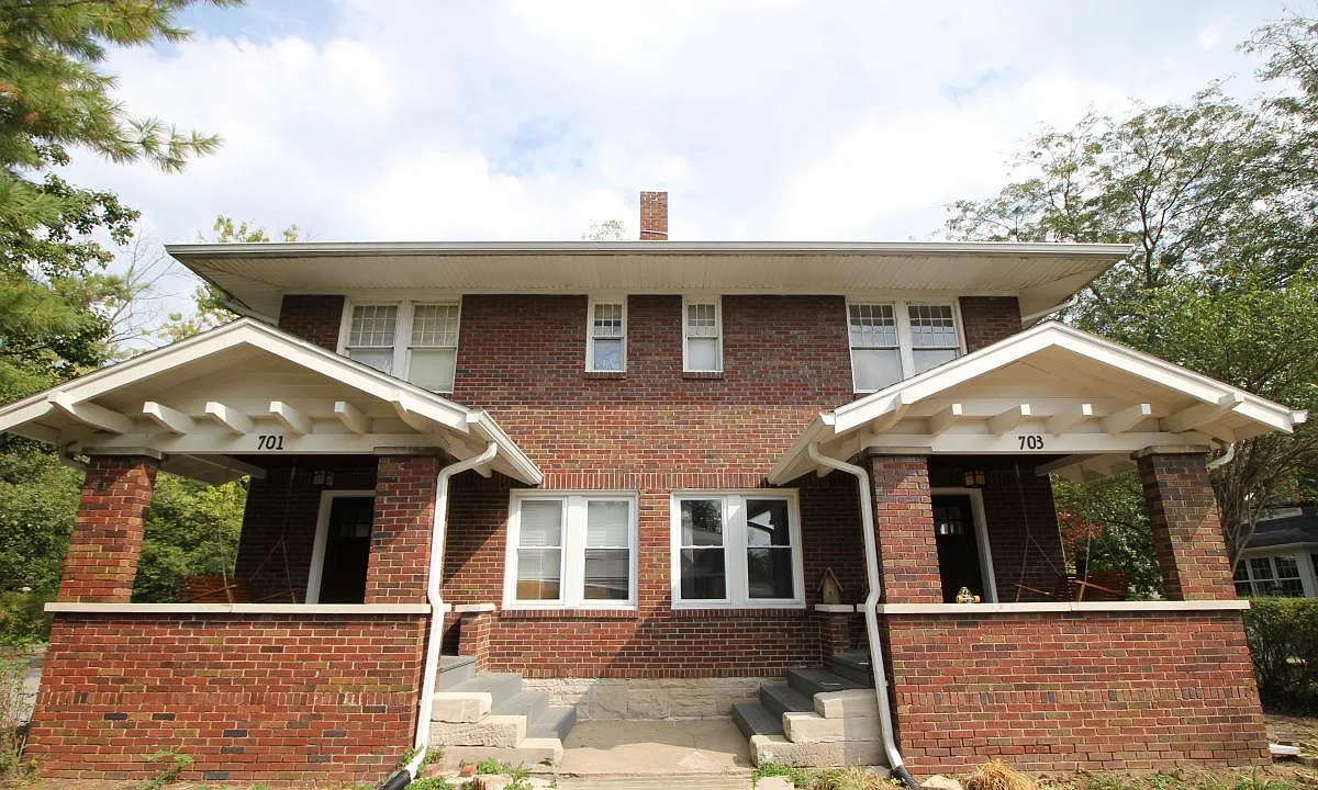 3 bed, 1.5 bath, 1753 sqft, $3,300 — Photo 1