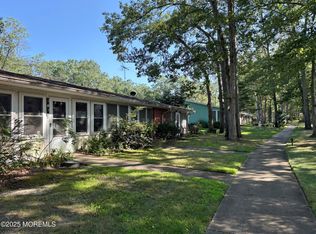 142B Farrington Ct, Lakewood, NJ 08701
