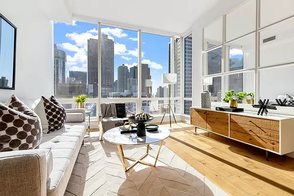 1st image of 325 Lexington Ave APT 18E