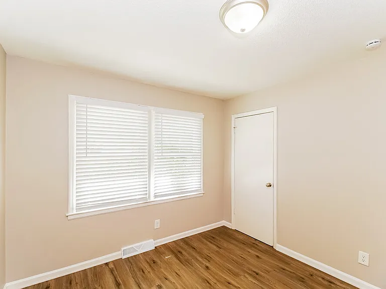 6725 Barrington Dr — Photo 10
