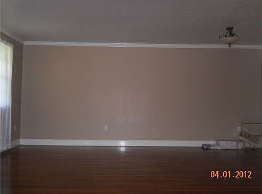 3rd image of 70040 Maplewood Dr