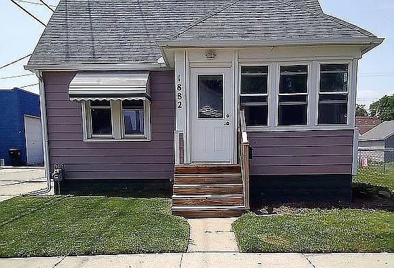 1st image of 1882 8th St