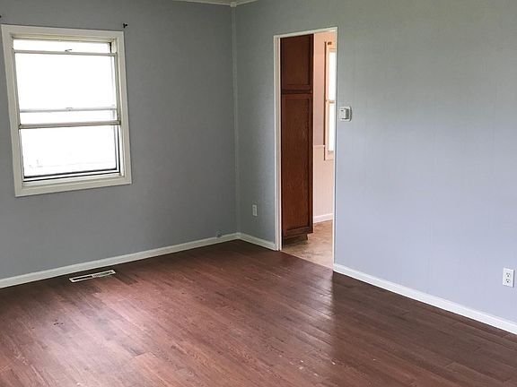 4th image of 4433 Camden Ave
