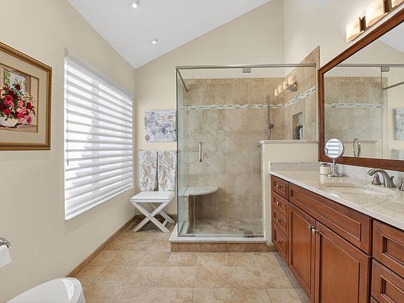 4th image of 19699 Waters Pond Lane #601