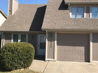 2328 S White Oak Dr, Wichita, KS 67207