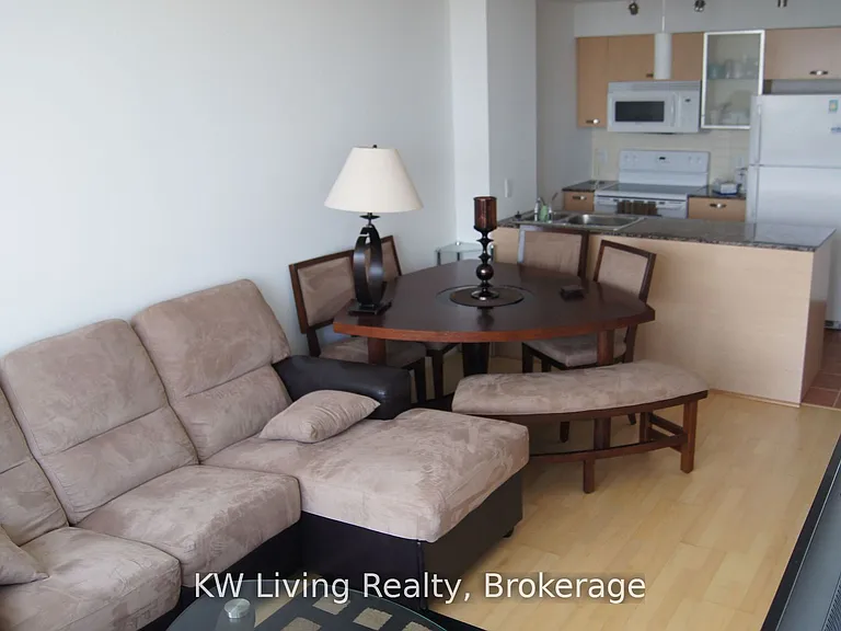 38 Grenville St #4504 — Photo 3