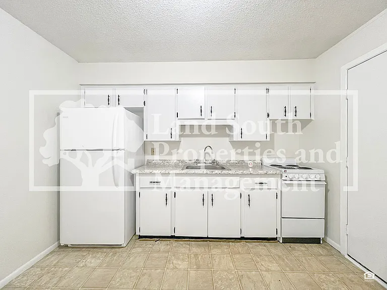 620 N Lake Ave #2 — Photo 7