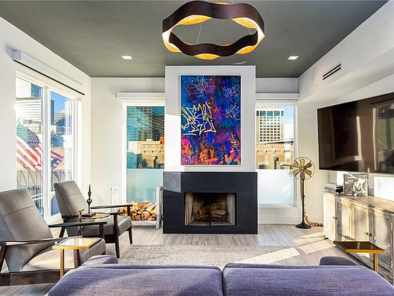 2nd image of 330 Julia St APT Penthouse 6