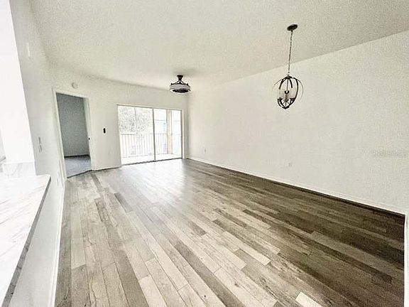 5th image of 9513 Grovedale Cir