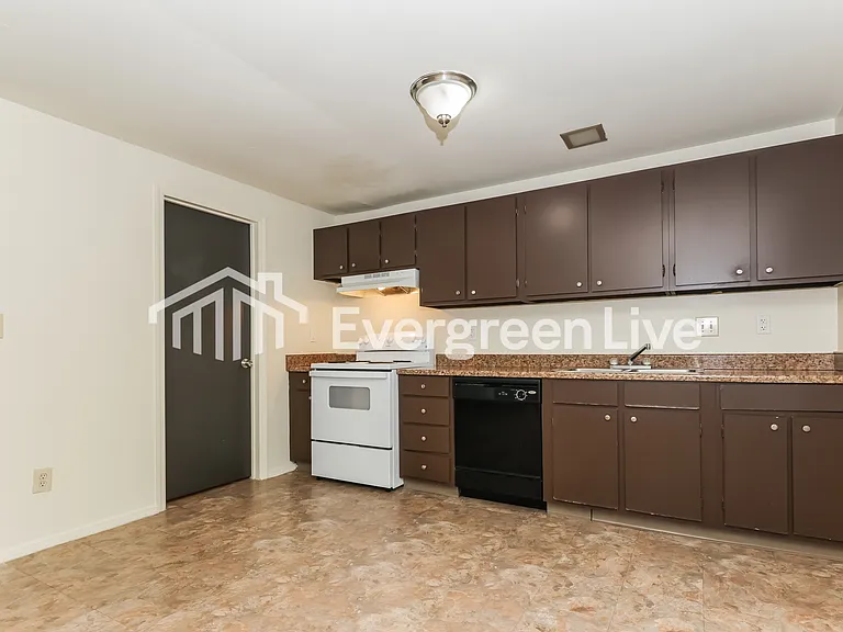 7584 Mount Whitney St — Photo 6