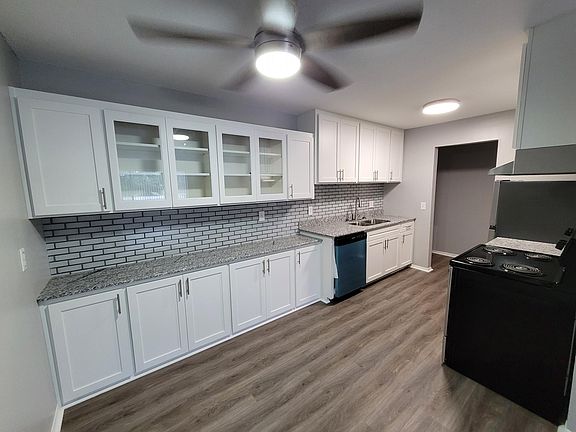 2nd image of 714 Jessamine Ave W APT 103