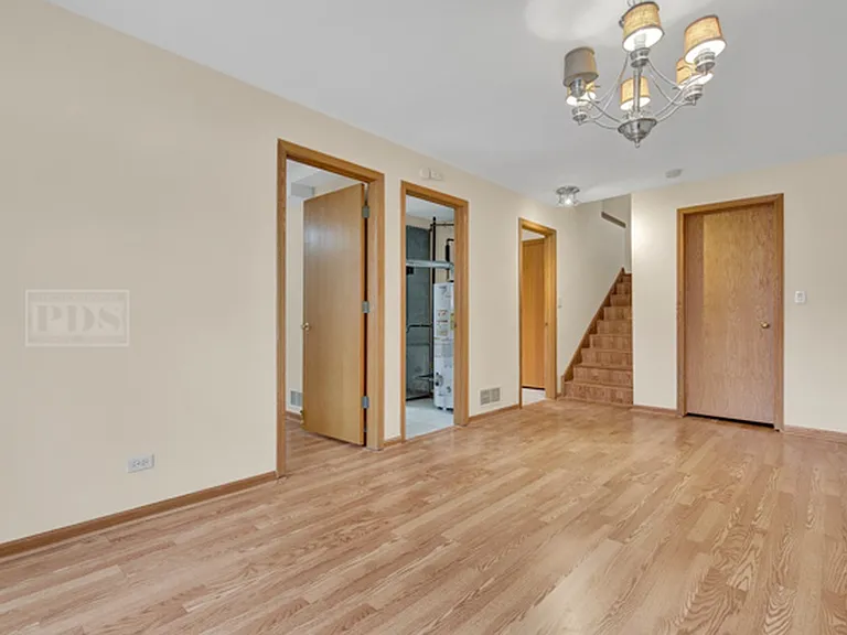 8414 S 82nd Ct — Photo 19