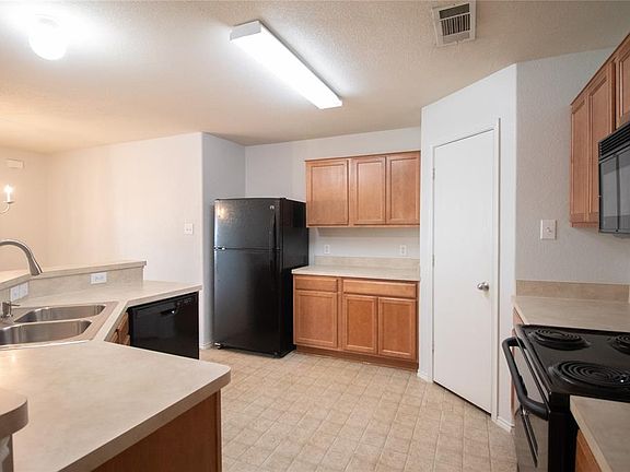 5th image of 1324 Saddle Blanket Ct
