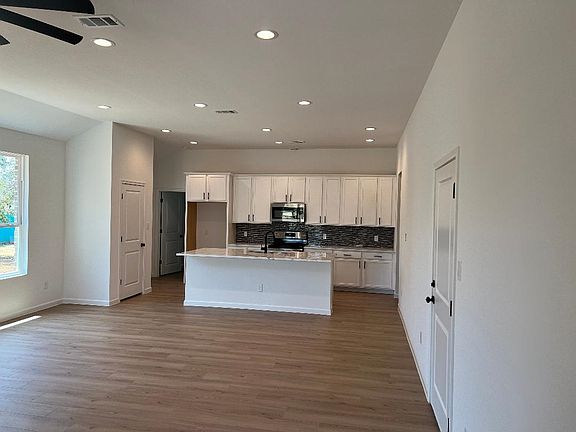 5th image of 114 Belaire Drive