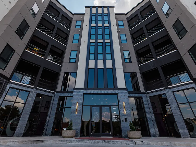 Mckenzie| Building