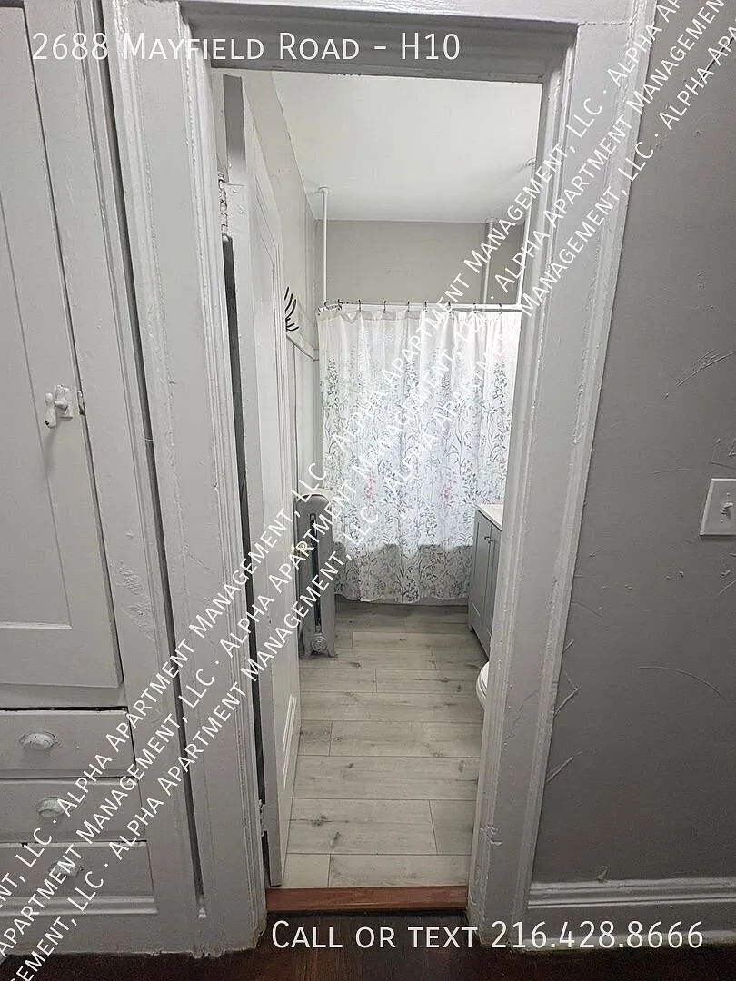 2688 Mayfield Rd — Photo 2