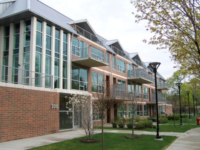 300 Hamilton St APT 204, Plymouth, MI, 48170