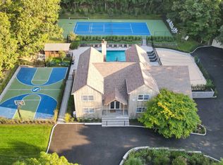 1636 Millstone Rd, Sag Harbor, NY 11963