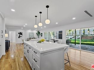 4210 N Sepulveda Blvd, Sherman Oaks, CA