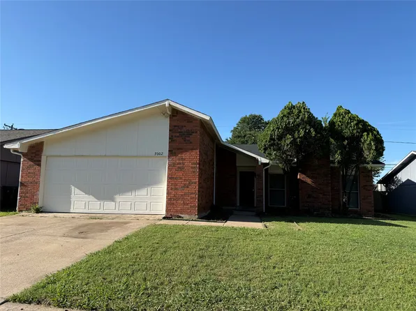 7002 Forestview Dr, Arlington, TX 76016