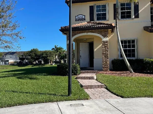 9011 SW 227th St Unit 9, Cutler Bay, FL 33190