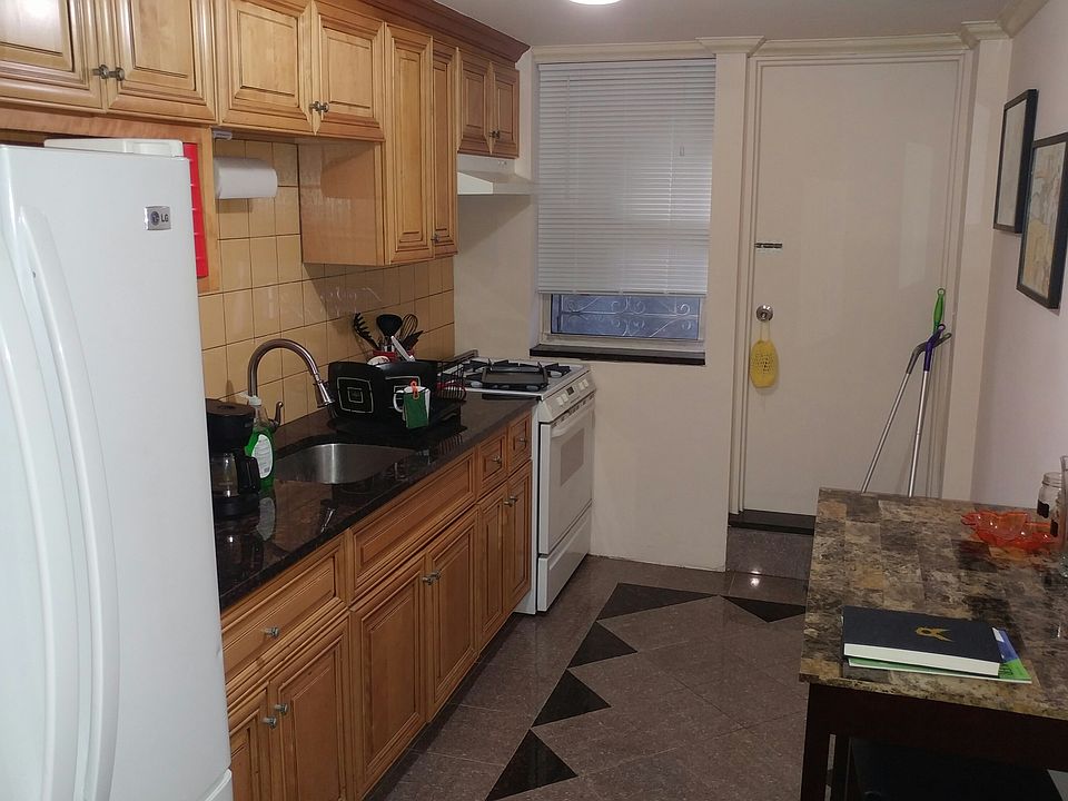 2nd image of 3109 34th St