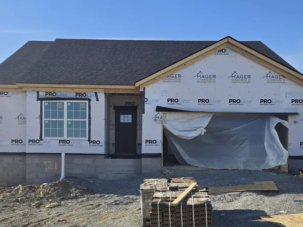 921 Olympic Ct, Richmond, KY 40475