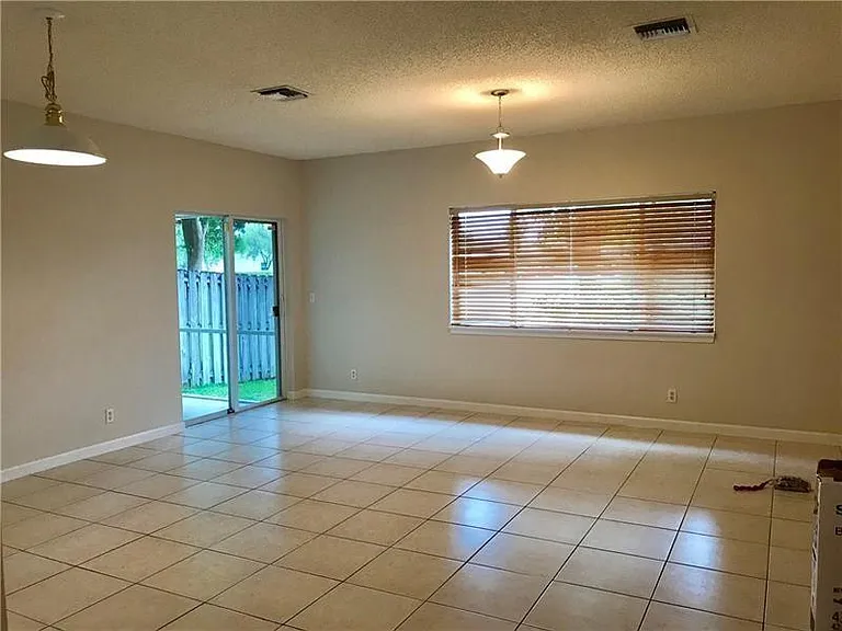 5870 S Golden Beauty Ln — Photo 2